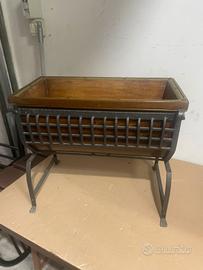 Portariviste in ferro battuto e legno