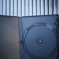 Cartone con 70 custodie nere da Cd/Dvd