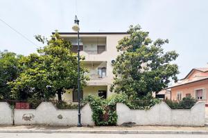 4 LOCALI A MOZZAGROGNA