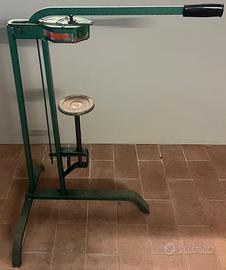 Tappatrice a colonna MONDIAL per vino/birra