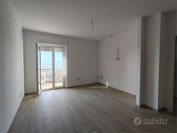 V003914 OSIMO vicinanze centro