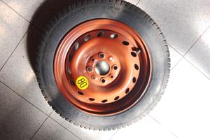 Cerchio con gomma 135/70/13