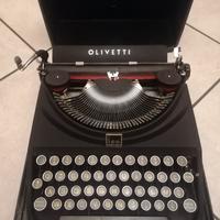 Macchina da scrivere Olivetti