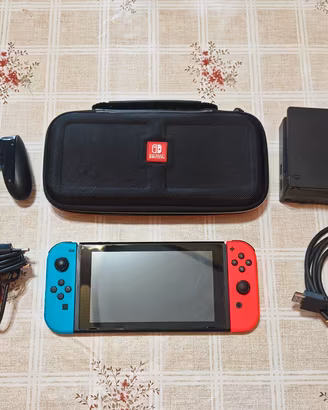 Nintendo Switch 2019  v2 (schermo perfetto) + acc