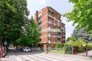 TRILOCALE CON BOX E CANTINA CARNATE