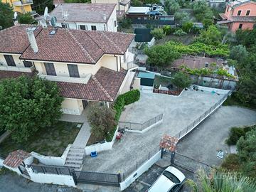 Villetta Bifamiliare