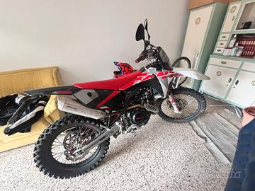 Fantic XEF 125 performant 2025