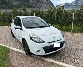 RENAULT Clio - 2012