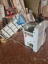 Attrezzatura per falegnameria