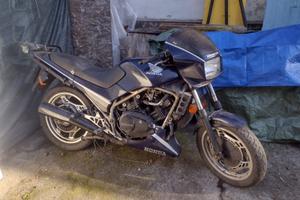 Honda VF 400 - 1985 legg ben