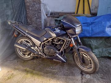 Honda VF 400 - 1985 legg ben