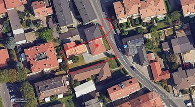 Villa di 150 m² con 4 locali e box auto a Lissone