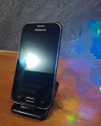 Samsung Galaxy Ace j1 con schermo rotto 