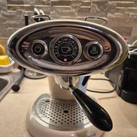 macchina del caffè Illy