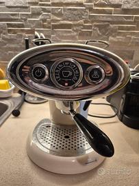 macchina del caffè Illy