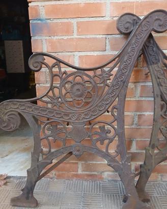 Struttura panchina in ghisa