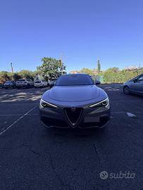 Alfa Romeo Stelvio 2.2 Turbo Diesel 160 CV