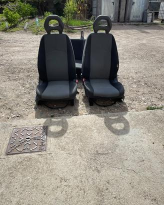 Interni e sedili Fiat punto 188