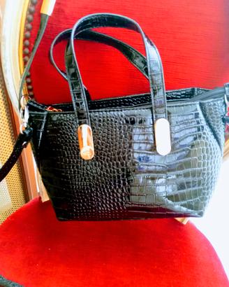 borsa Carpisa nera serpentata 