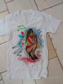 t.shirt aerografata