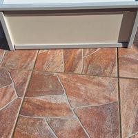 contenitore con tappo removibile in legno