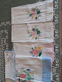 Asciugamani ricamati antichi