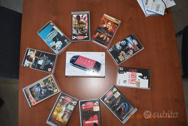 PSP 3004 + 9 Giochi + 1 Film+Cusatodia + cavo