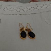 orecchini in oro e onice