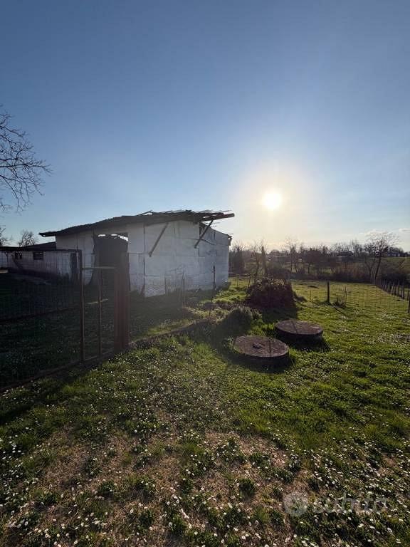 Rustico / Casale di 181 m² con 5 locali a Alatri - Altro