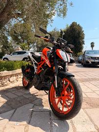 ktm Duke 390 