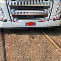 Spoiler frontale volvo fh4/5 NUOVO