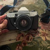Macchina fotografica praktica