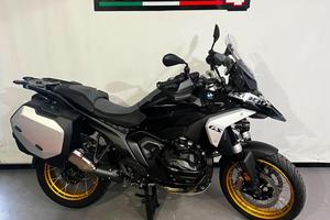 BMW R 1300 GS TRIPLE BLACK E5+