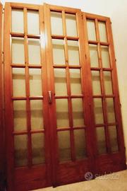 finestre a 3 ante in legno con vetro all'inglese 