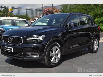 VOLVO XC40 T2 Momentum Pro
