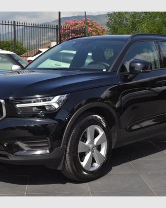 VOLVO XC40 T2 Momentum Pro