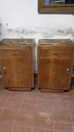 Coppia di comodini d'epoca