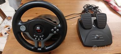 Volante con pedaliera