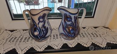 Coppia brocche vintage in ceramica artistica stile