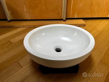Lavabo appoggio design. Scarabeo