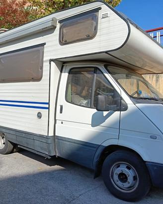 Camper 6 posti elnagh su Ford transit