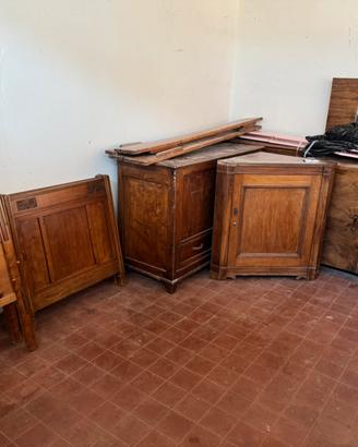 mobili in noce in omaggio