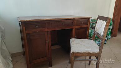 scrivania primi del 900