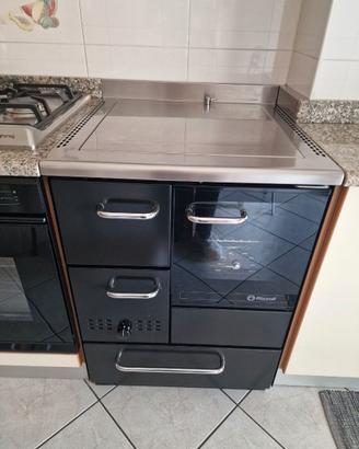 Cucina economica a legna marca Rizzoli