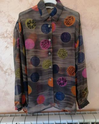 Camicia velata misto seta con fantasia vintage.