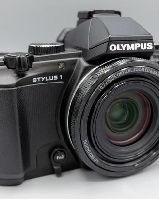 Olympus Stylus 1 RARA da collezione 2 batt. orig.