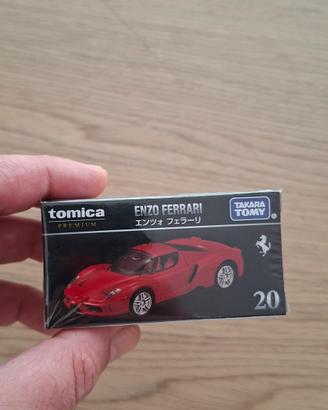 Takara Tomy Ferrari Enzo 