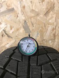 4 GOMME 215 55 17 GENERAL INVERNALI