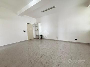 4 LOCALI A REGGIO DI CALABRIA