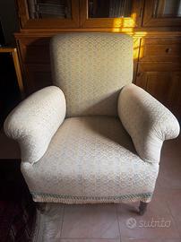 Poltrone classiche vintage in tessuto broccato